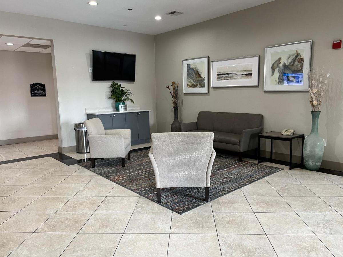 Popular attractions Area Nearby Property